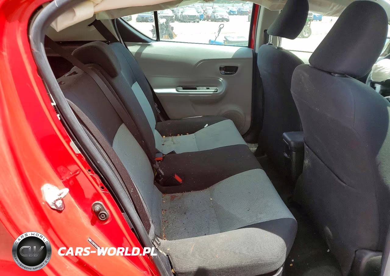 2013 Toyota Prius C Two VIN:JTDKDTB35D1528557 - 10