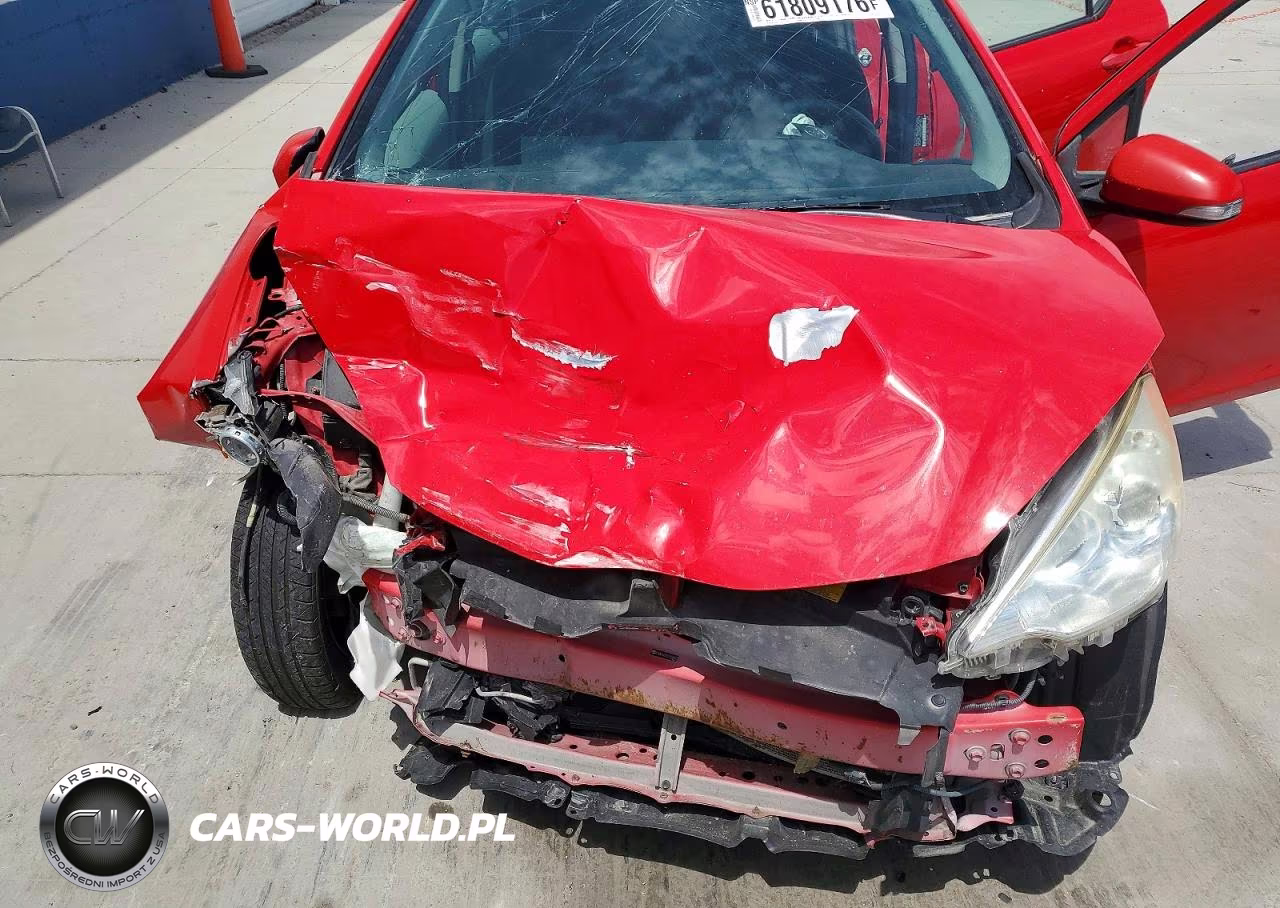 2013 Toyota Prius C Two VIN:JTDKDTB35D1528557 - 11