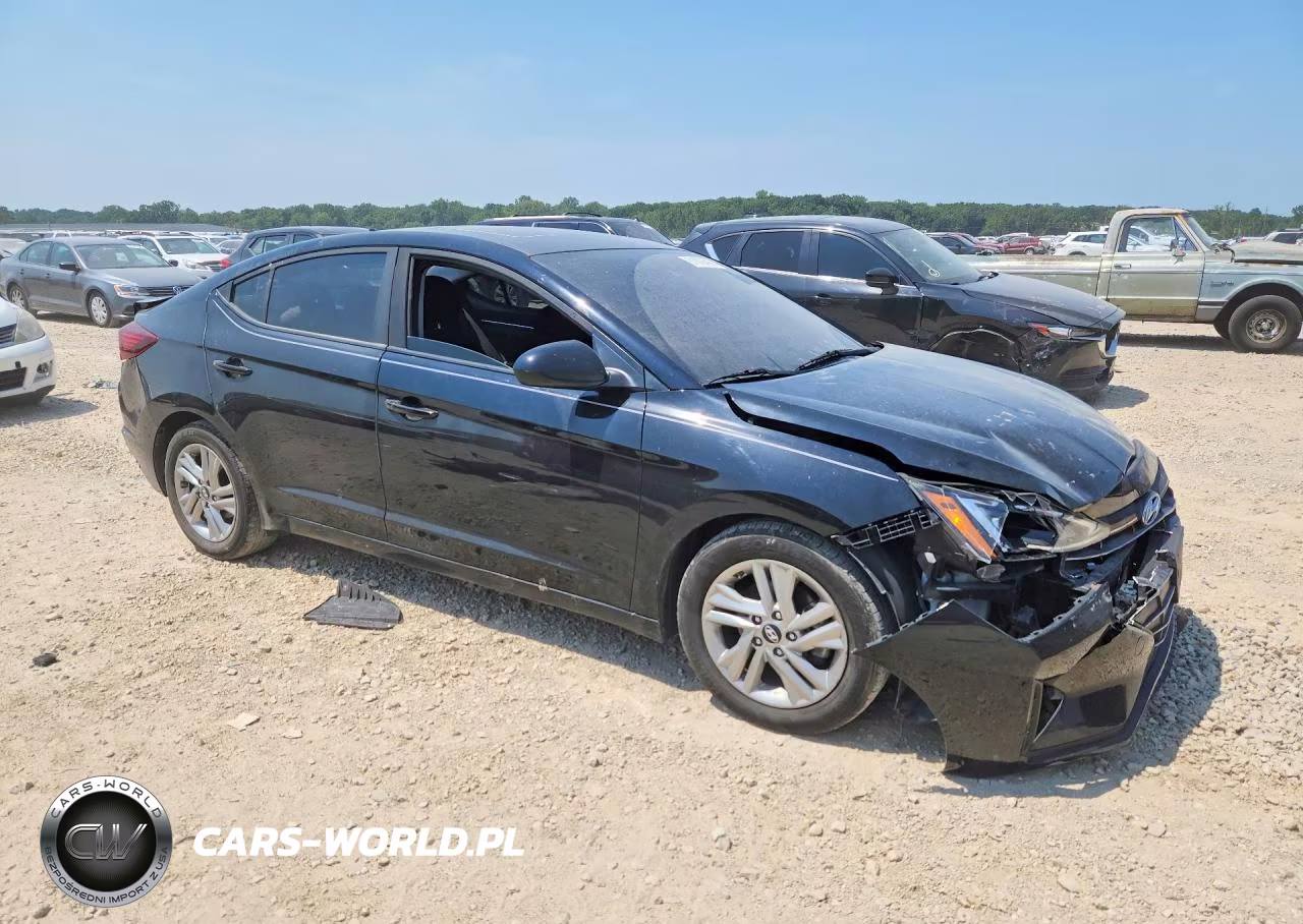 2019 Hyundai Elantra Value Edition VIN:KMHD84LF0KU770711 - 4