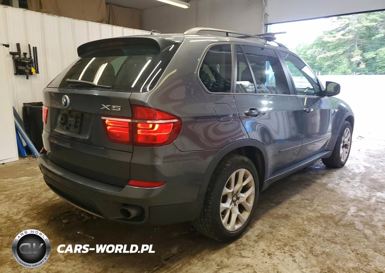 2011 BMW X5 xDrive35I VIN:5UXZV4C54BL412378 - 3