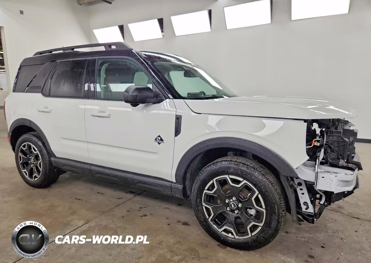 2025 Ford Bronco Sport Outer Banks VIN:3FMCR9CN4SRE58783 - 4