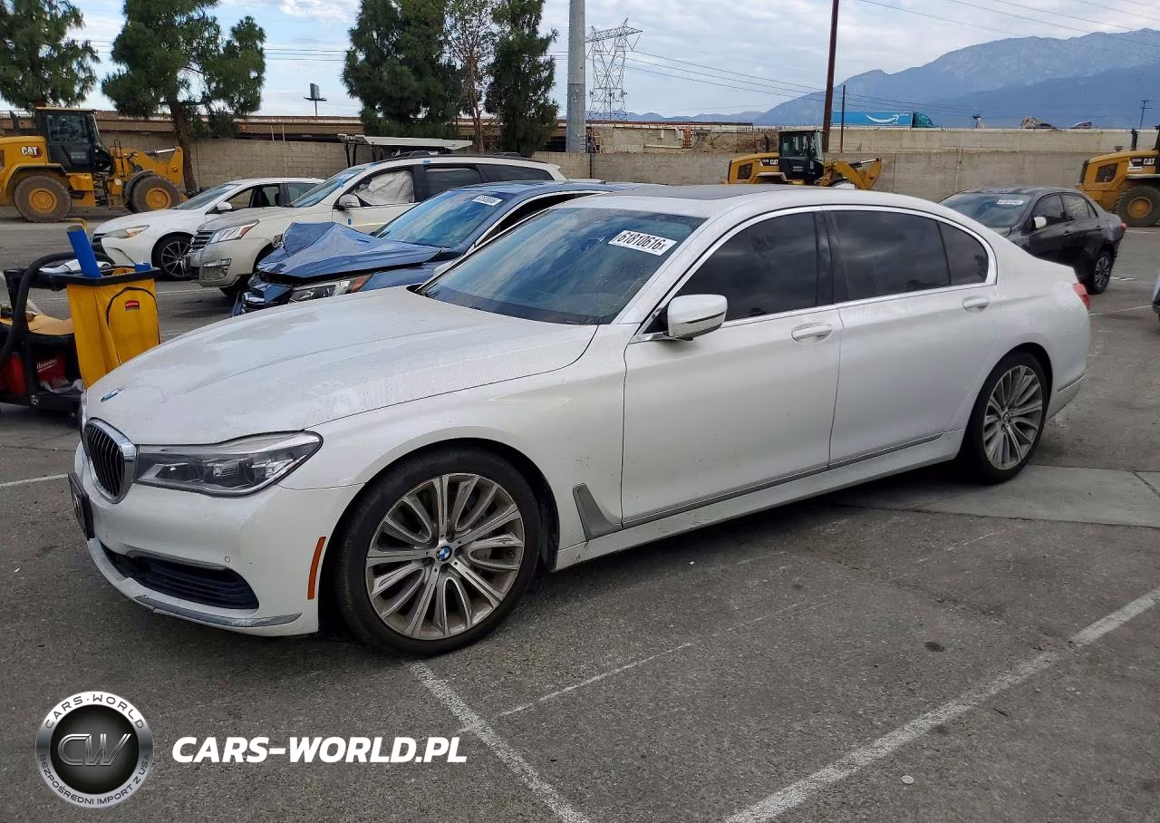 2016 BMW 750 Xi – zdjęcie 1 z 12