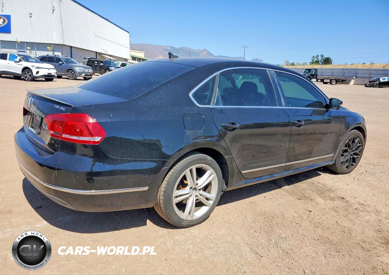 2013 Volkswagen Passat Sel VIN:1VWCN7A36DC050175 - 3