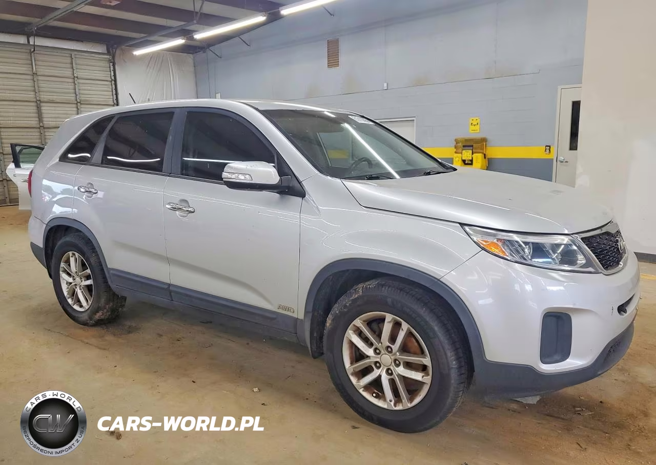 2014 Kia Sorento Lx VIN:5XYKTCA61EG429315 - 4
