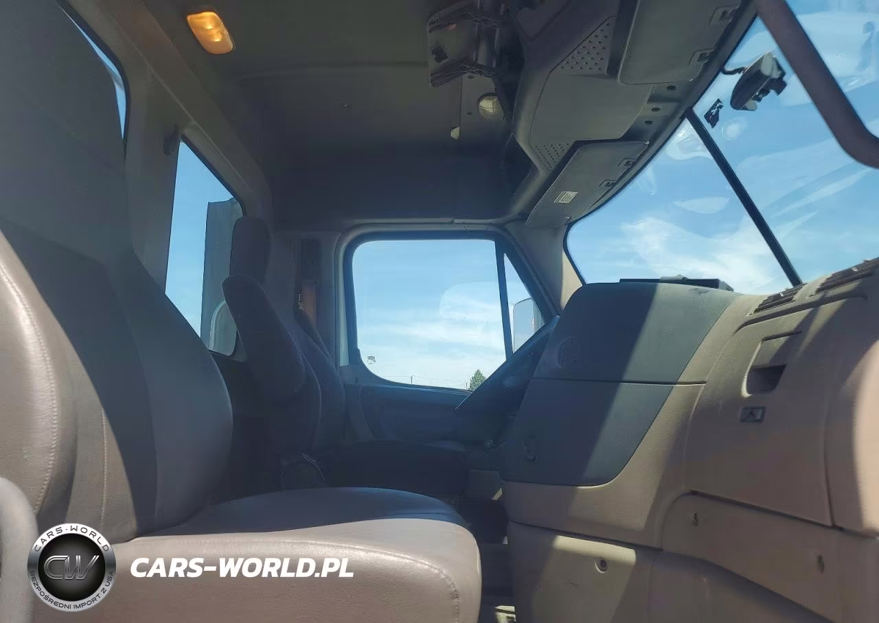 2017 Freightliner Cascadia 113 Semi Truck VIN:3AKBGADVXHSJD0466 - 5