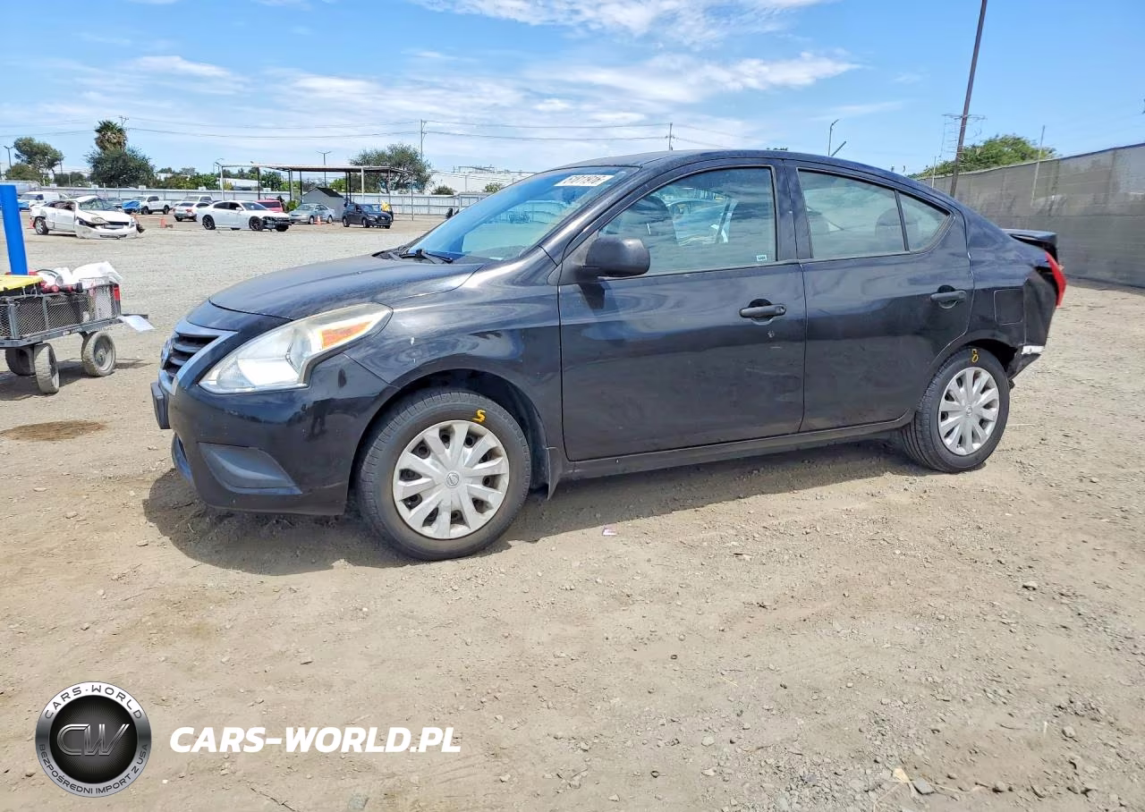 2015 Nissan Versa 1.6 S Plus