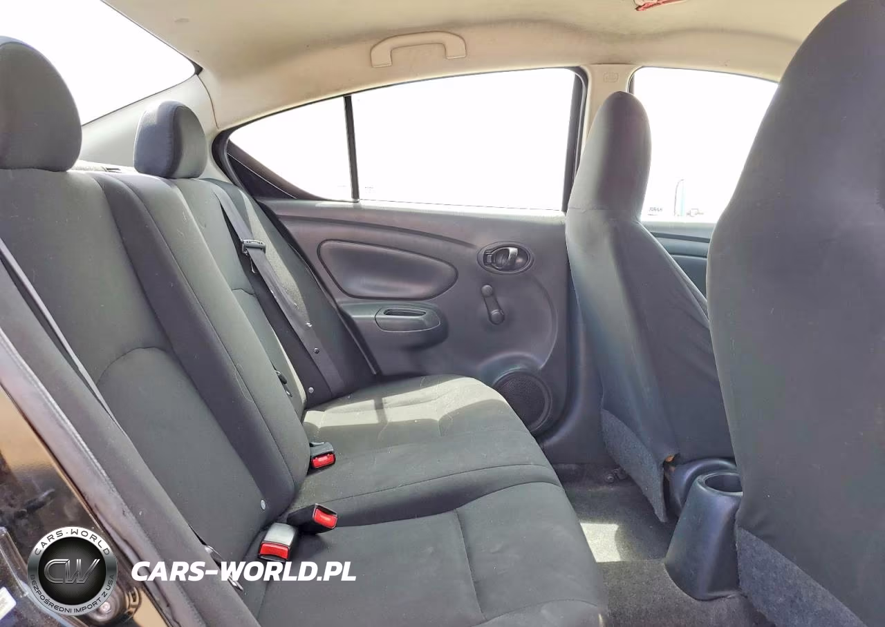2015 Nissan Versa 1.6 S Plus VIN:3N1CN7AP2FL840640 - 10