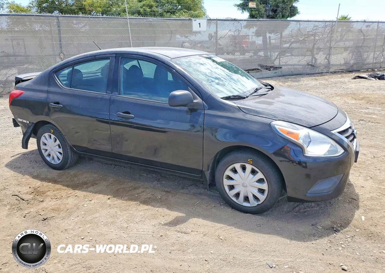 2015 Nissan Versa 1.6 S Plus VIN:3N1CN7AP2FL840640 - 4