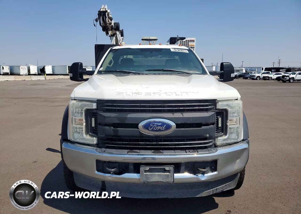 2017 Ford F550 Super Duty VIN:1FDUF5HT7HED72022 - 5
