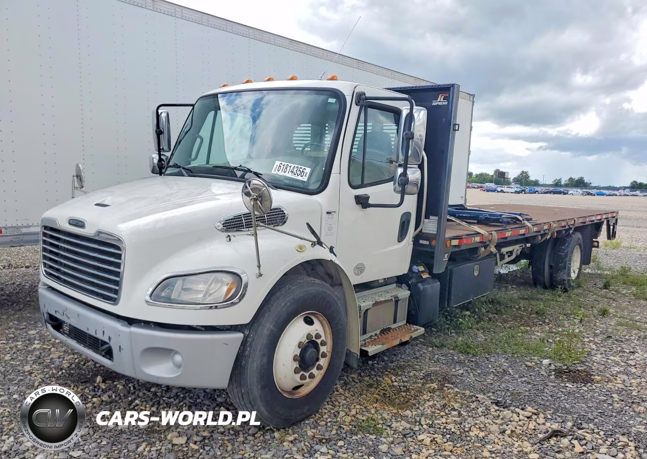 2014 Freightliner Business Class M2 Flatbed Truck
