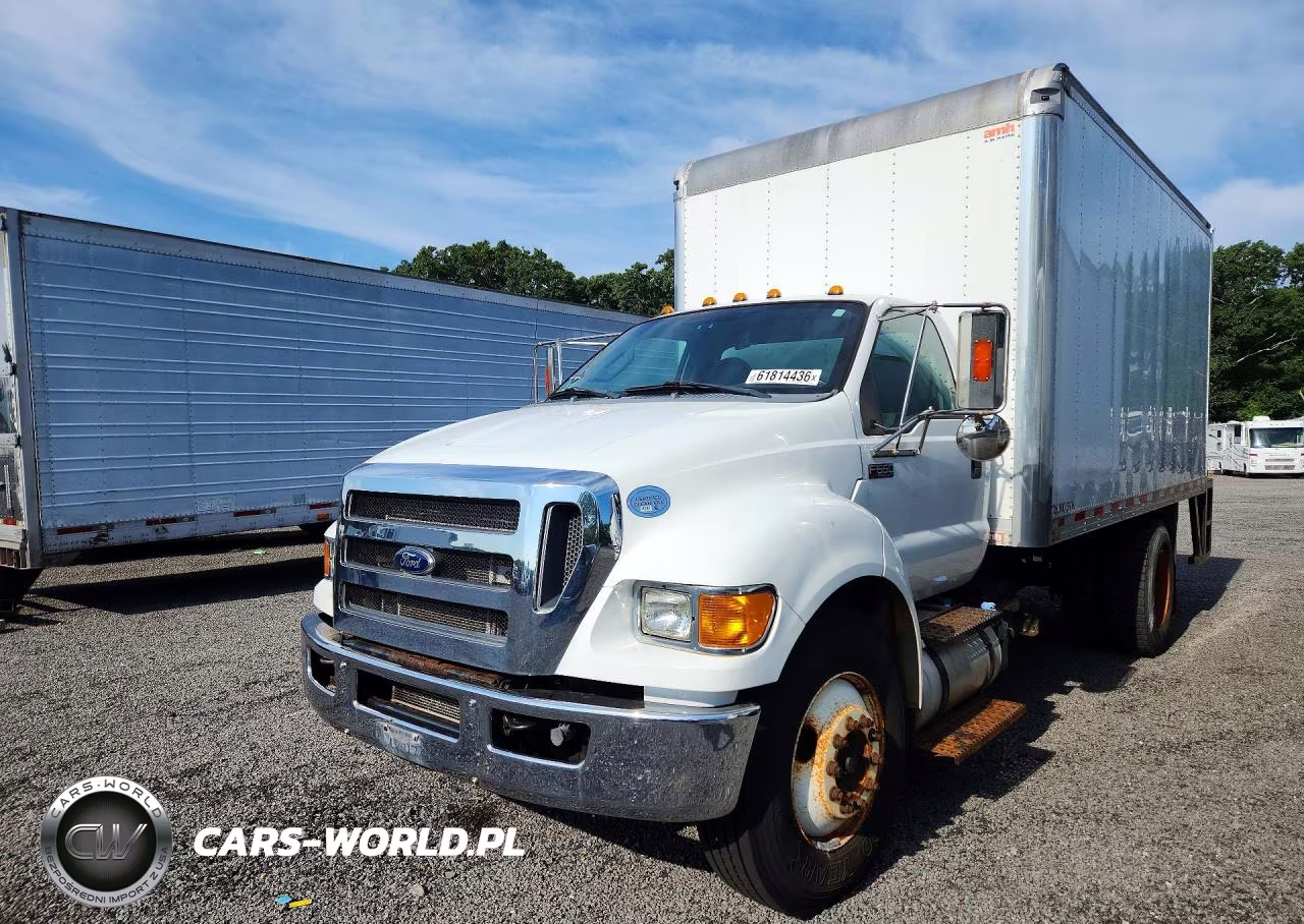2015 Ford F650 Super Duty Box Truck