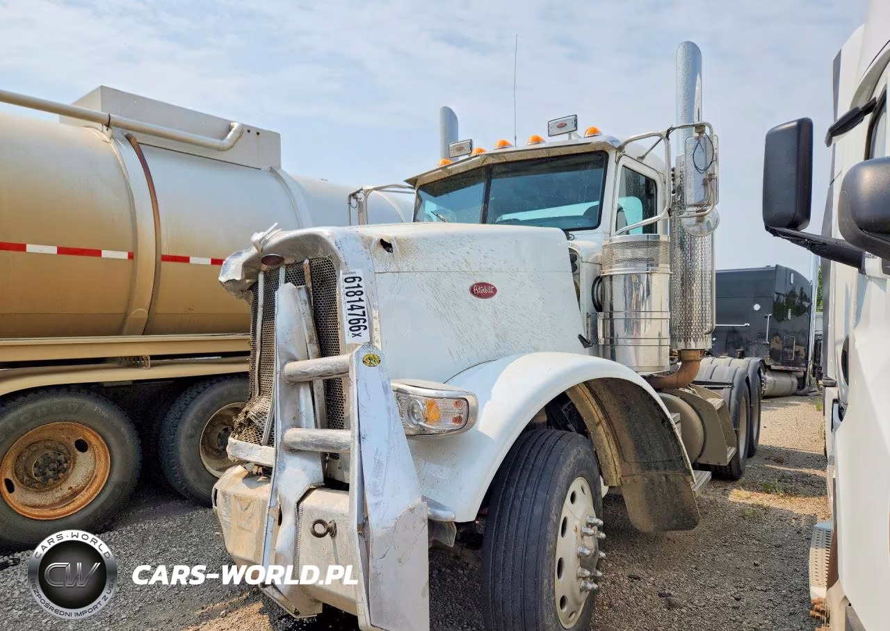 2012 Peterbilt 388 Semi Truck