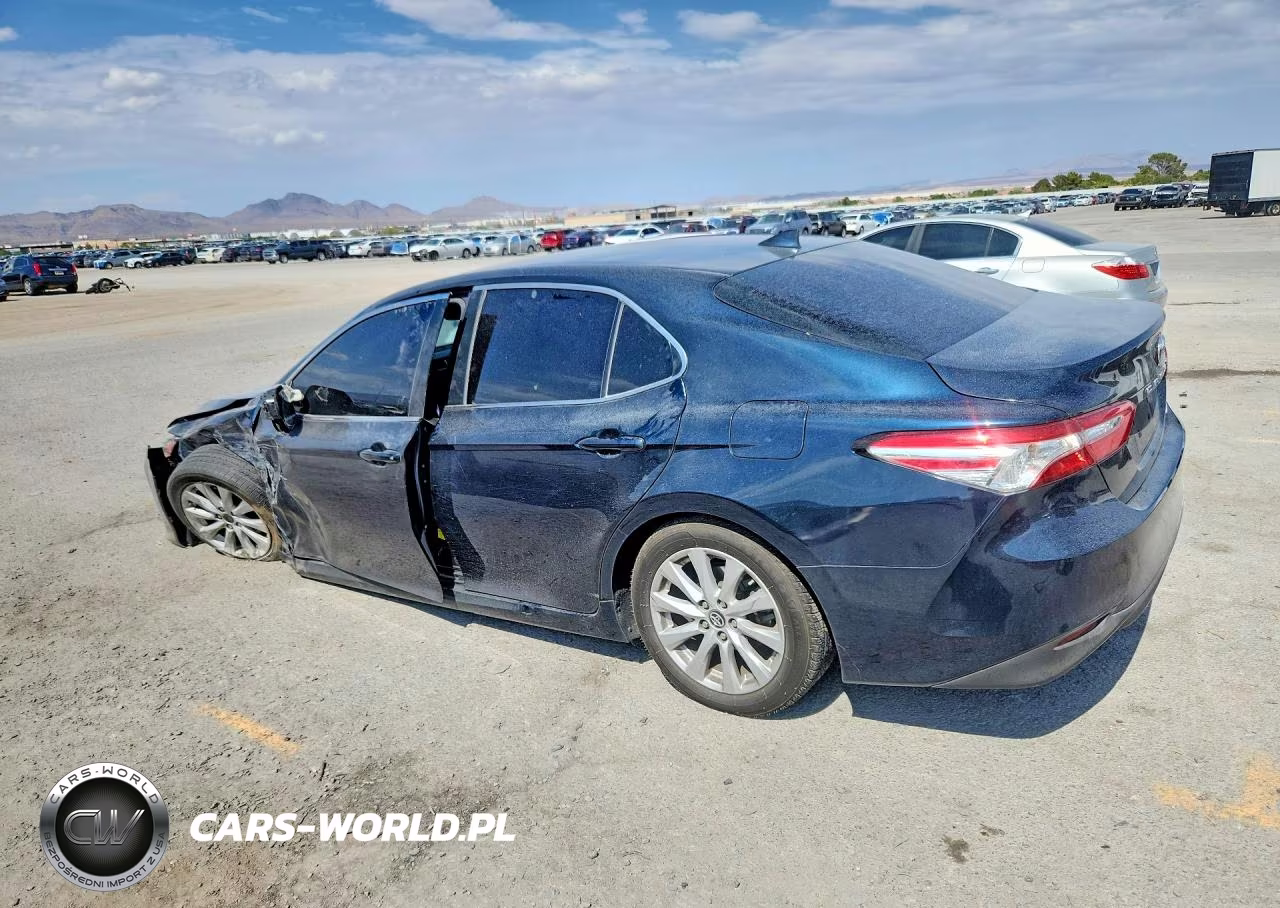 2019 Toyota Camry Le VIN:4T1B11HK9KU280512 - 2