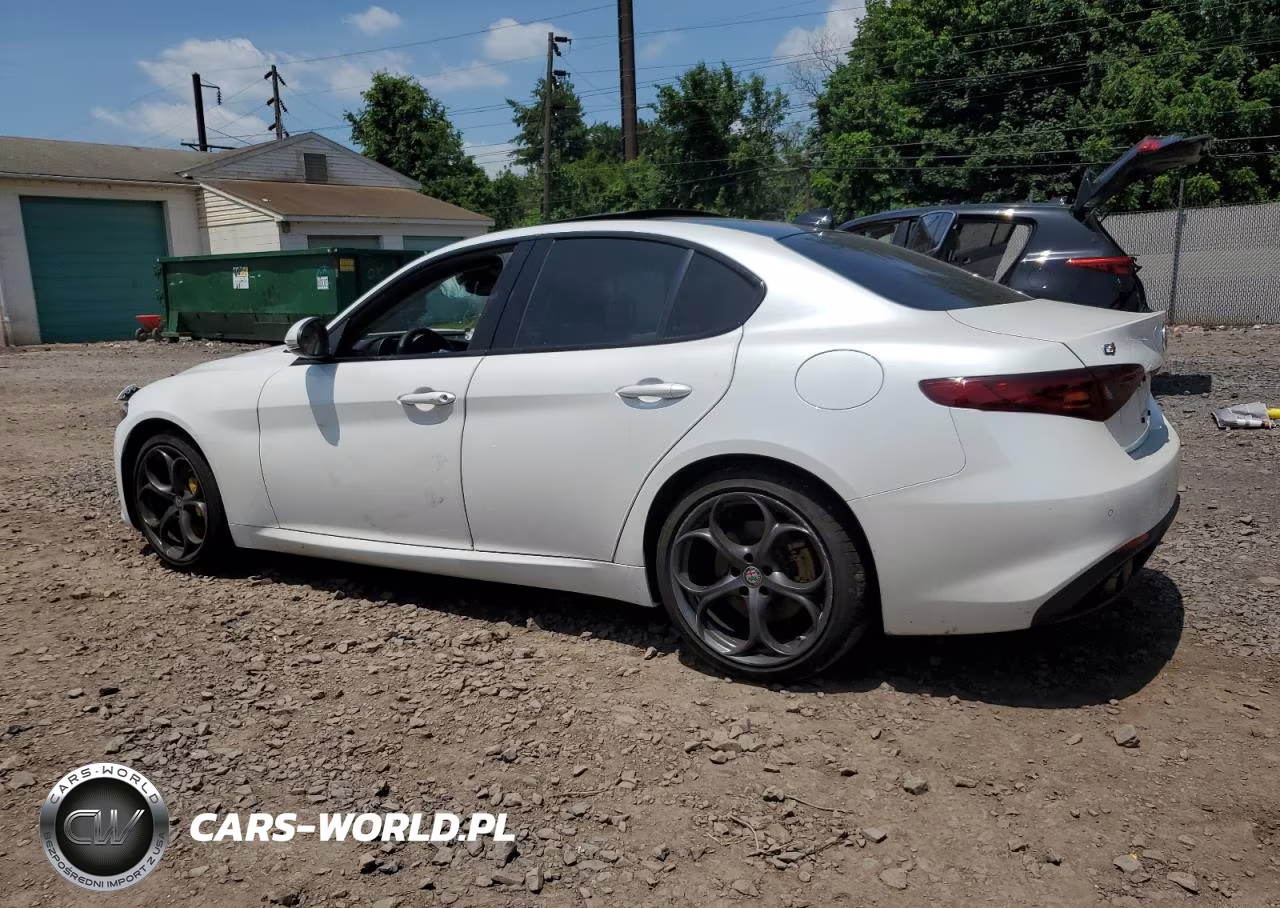 2017 Alfa Romeo Giulia Ti Q4 VIN:ZARFAEEN7H7555268 - 2