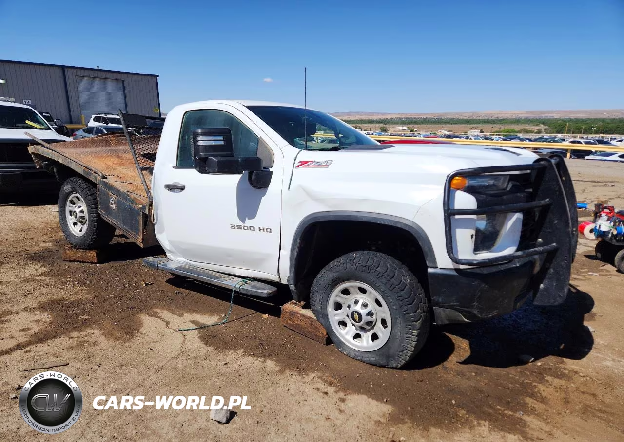 2021 Chevrolet Silverado K3500 VIN:1GC3YSE72MF288162 - 4