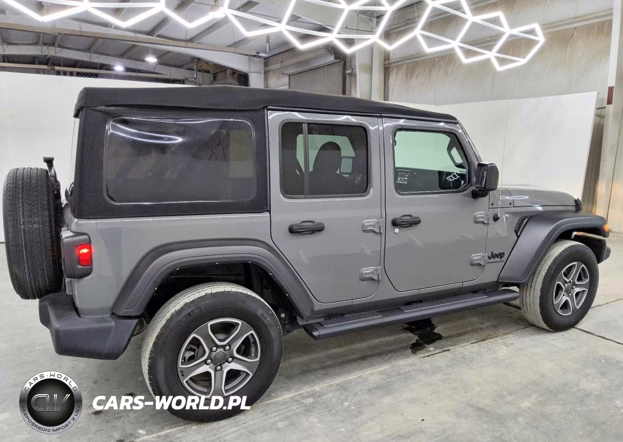 2023 Jeep Wrangler Sport VIN:1C4HJXDG5PW509413 - 3