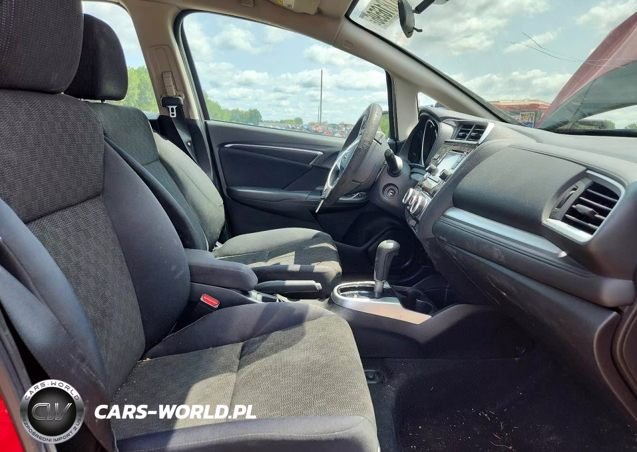 2015 Honda Fit Lx VIN:3HGGK5H50FM713574 - 7