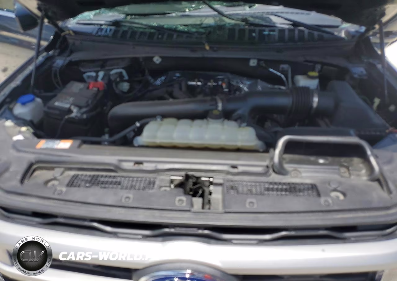 2024 Ford Expedition Xlt VIN:1FMJU1H85REB14578 - 12
