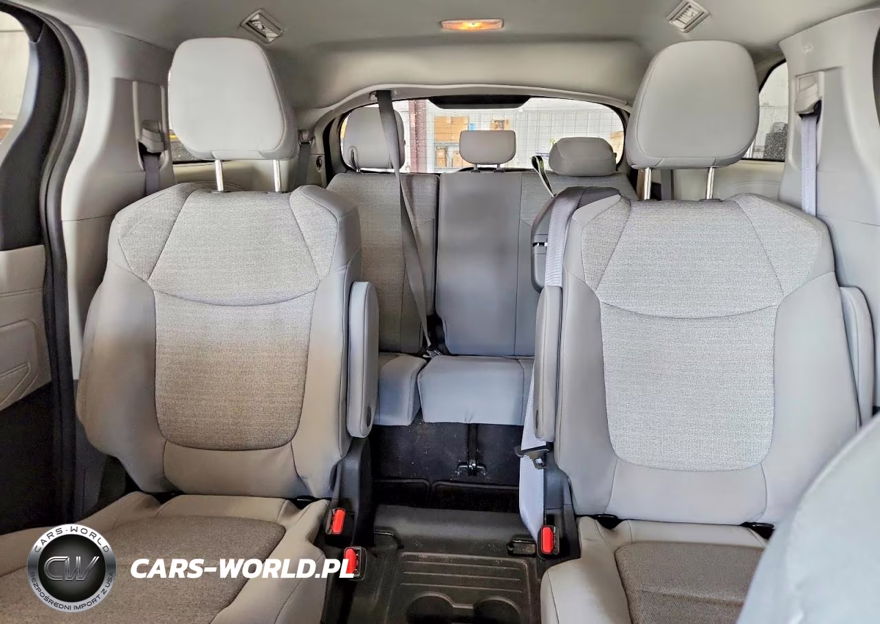 2022 Toyota Sienna Le VIN:5TDKRKEC8NS126110 - 10