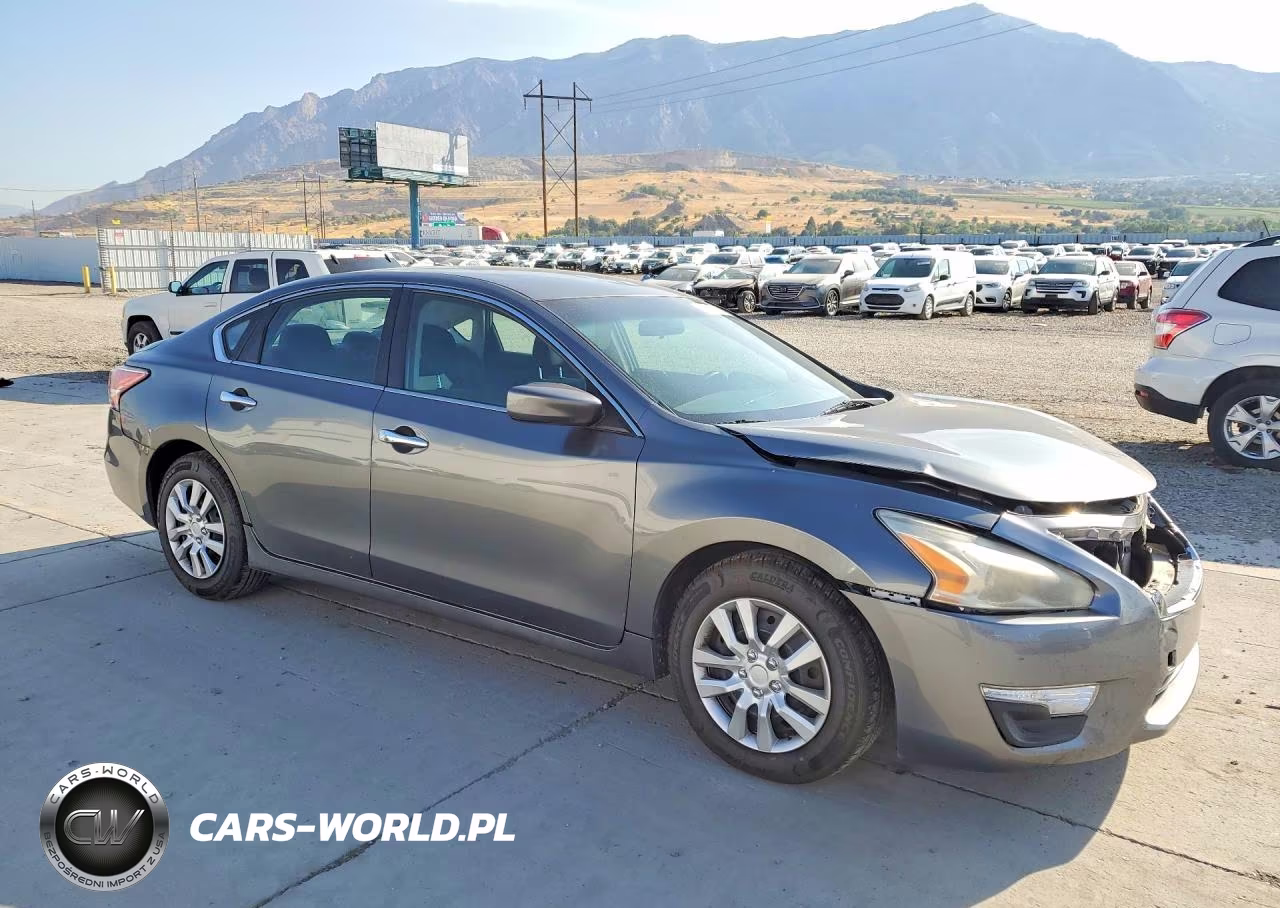 2015 Nissan Altima 2.5 S VIN:1N4AL3APXFC270374 - 4