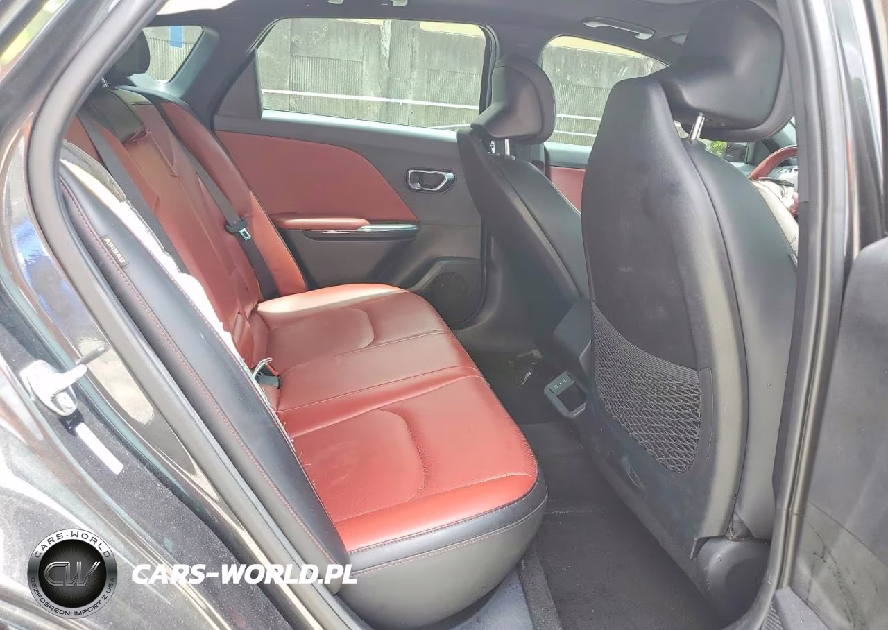 2025 Kia K4 Gt Line VIN:3KPFW4DE4SE224274 - 10