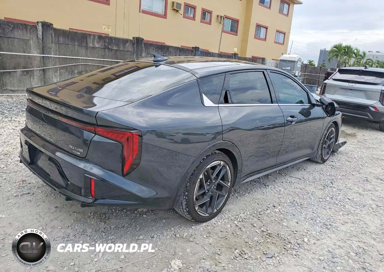 2025 Kia K4 Gt Line VIN:3KPFW4DE4SE224274 - 3