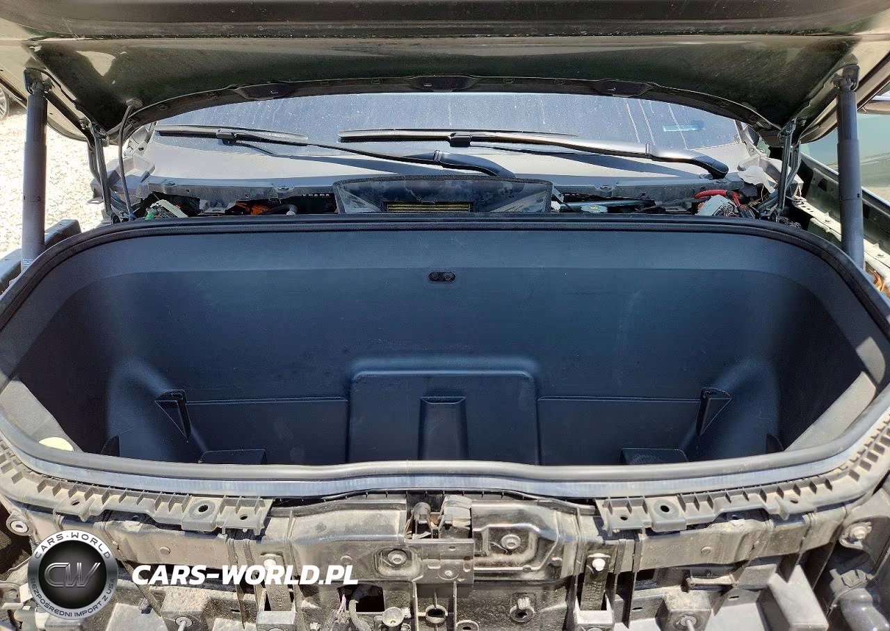 2023 Rivian R1T Adventure VIN:7FCTGAAA8PN000888 - 11