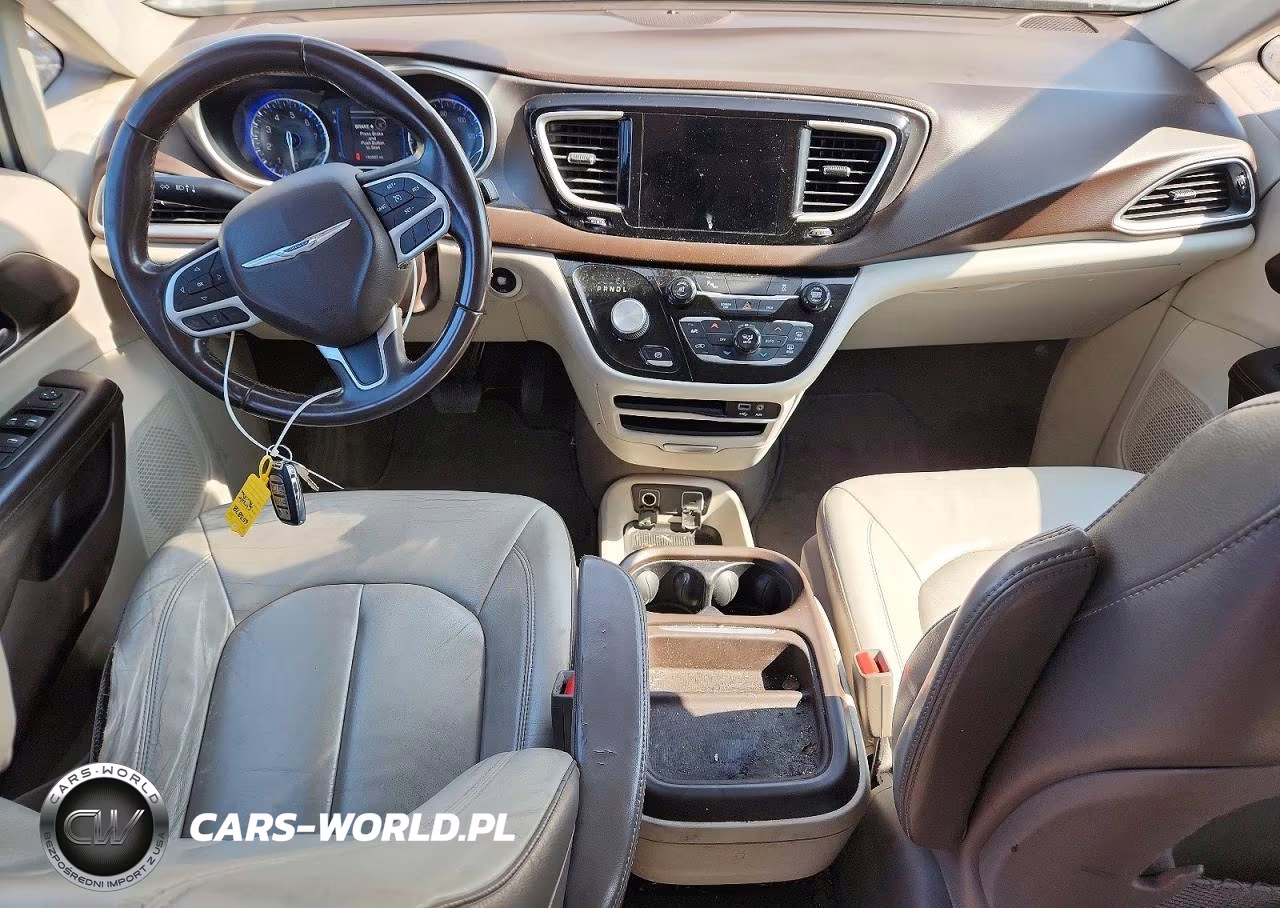 2017 Chrysler Pacifica Touring L VIN:2C4RC1BG0HR653878 - 8