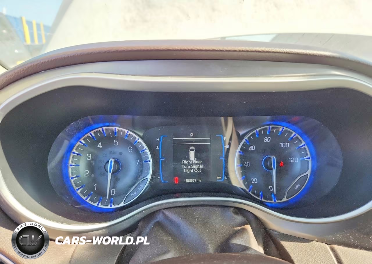2017 Chrysler Pacifica Touring L VIN:2C4RC1BG0HR653878 - 9