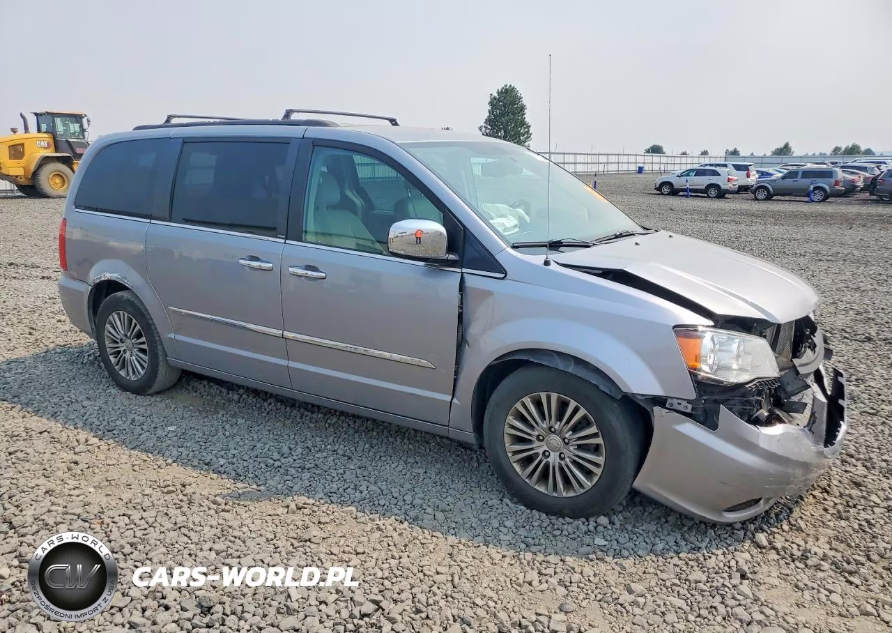 2013 Chrysler Town & Country Touring L VIN:2C4RC1CG6DR818373 - 4