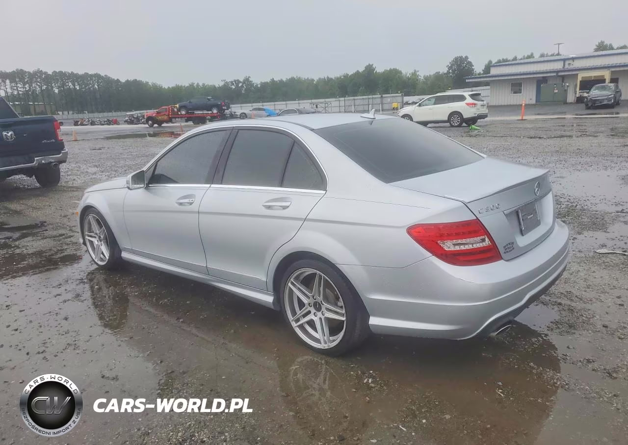 2013 Mercedes-Benz C 300 4Matic VIN:WDDGF8AB2DR256563 - 2