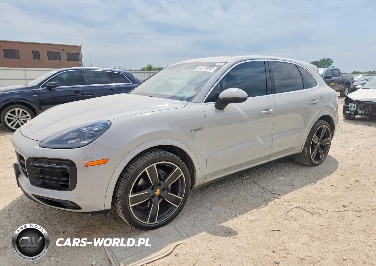 2022 Porsche Cayenne E-Hybrid