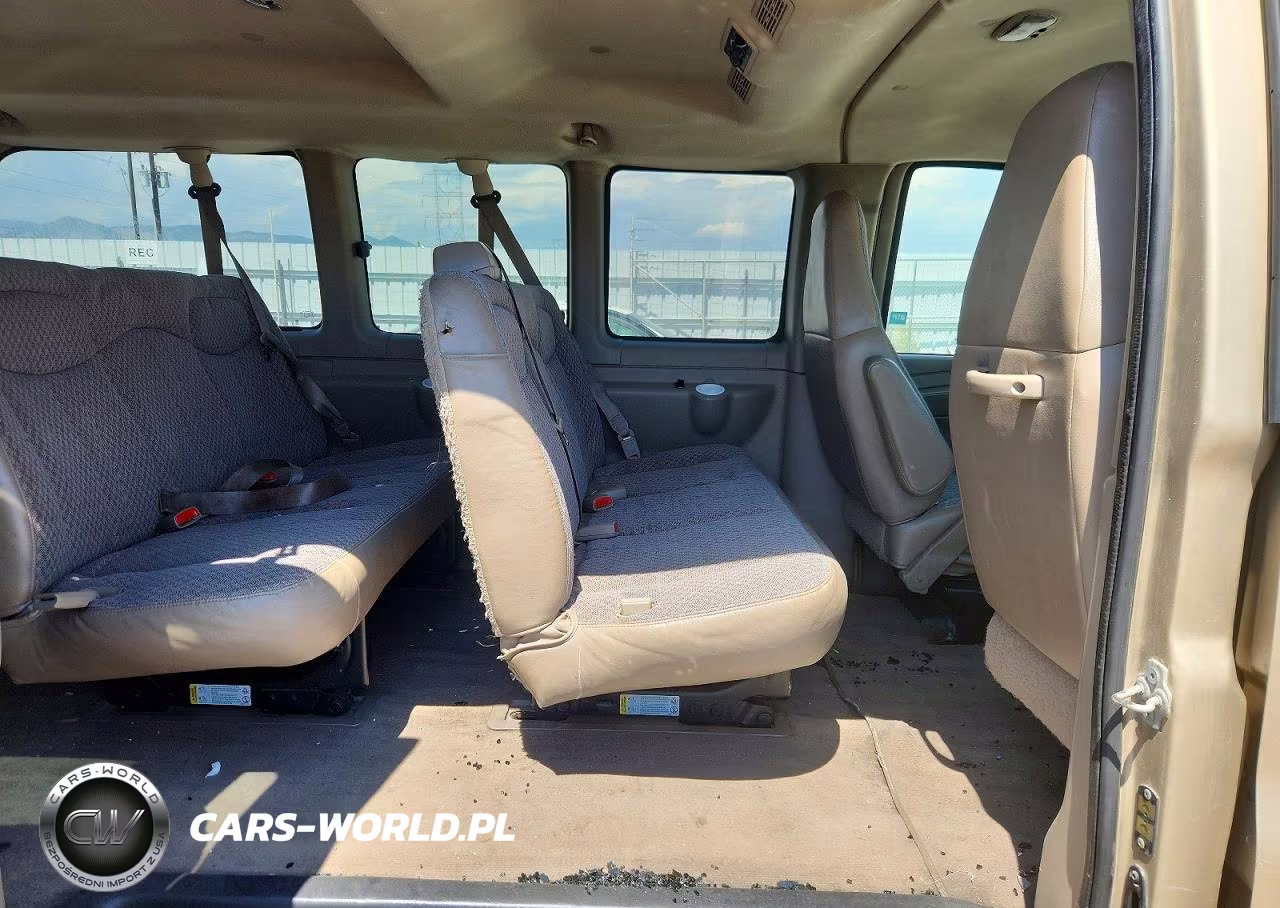 2006 Chevrolet Express G3500 VIN:1GAHG35U661213090 - 11