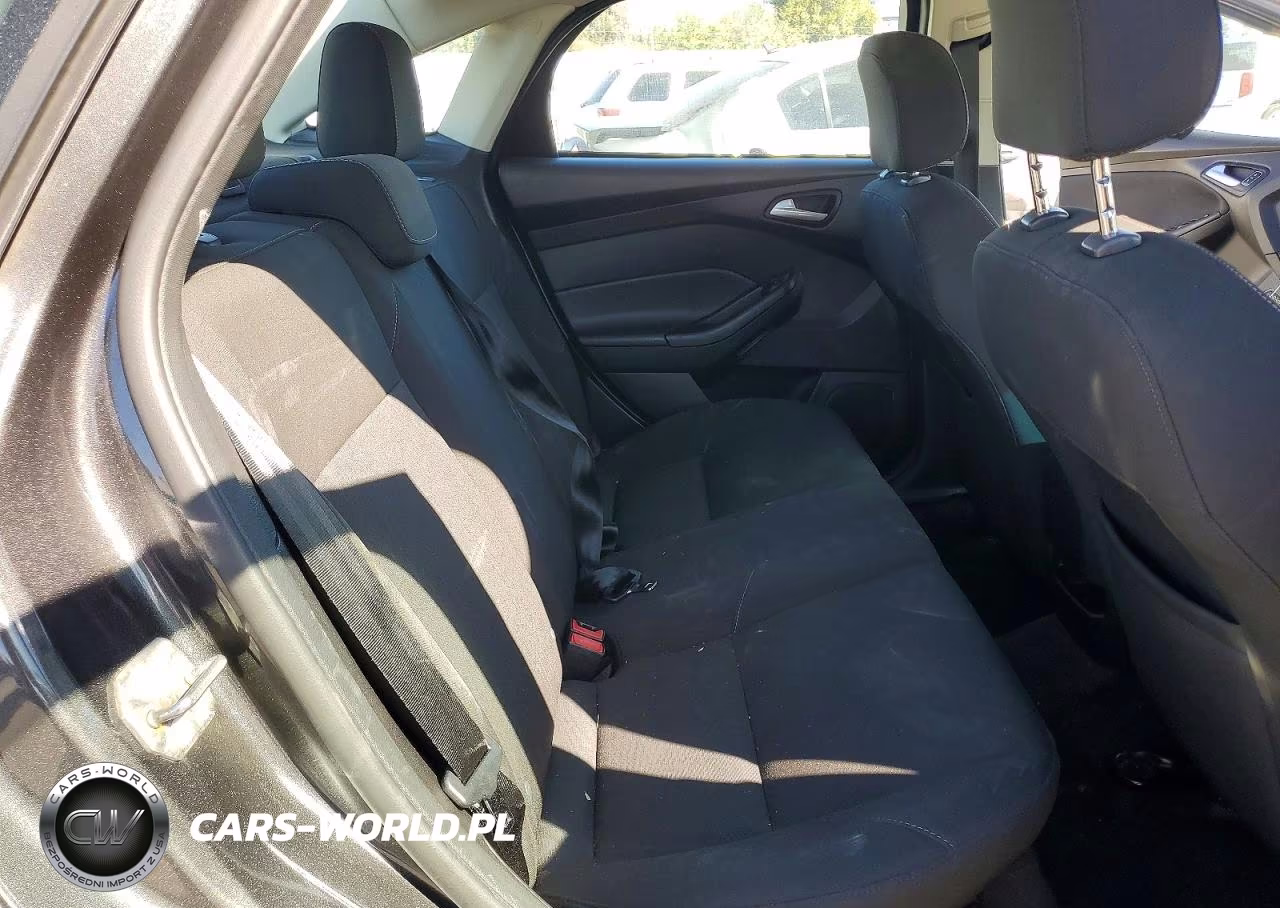 2015 Ford Focus Se VIN:1FADP3F27FL276602 - 10