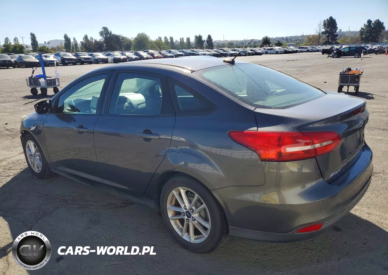 2015 Ford Focus Se VIN:1FADP3F27FL276602 - 2