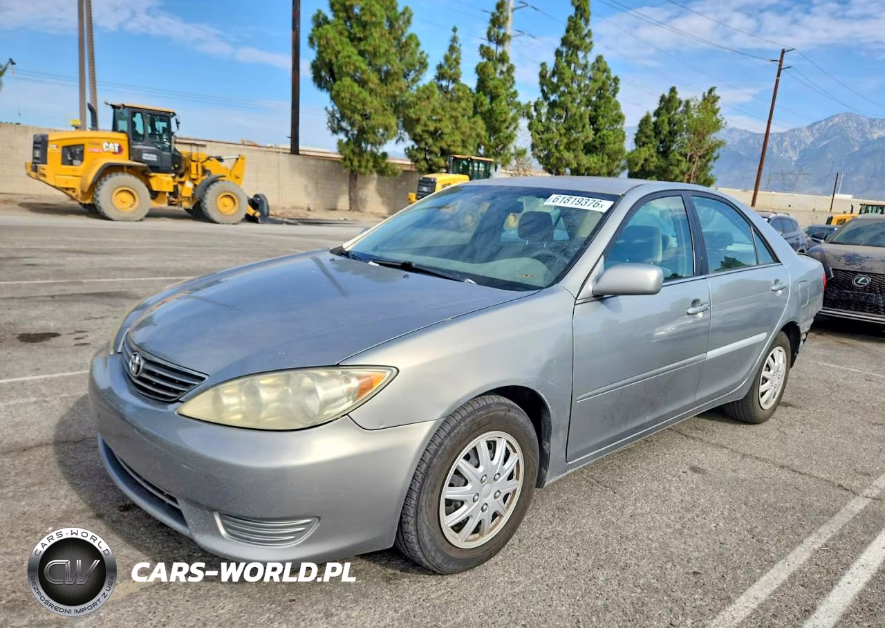 2005 Toyota Camry Le