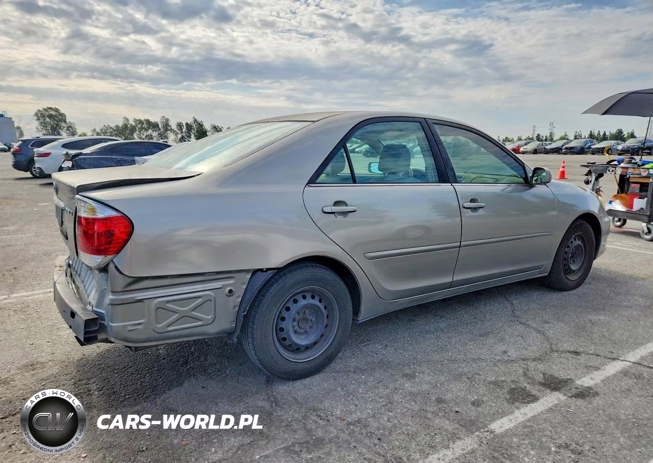 2005 Toyota Camry Le VIN:4T1BE32K05U630199 - 3