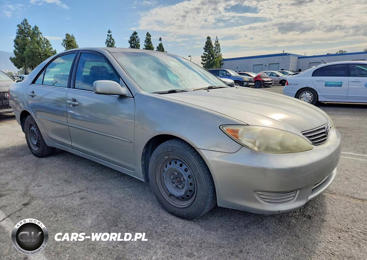 2005 Toyota Camry Le VIN:4T1BE32K05U630199 - 4