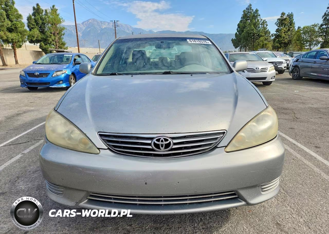 2005 Toyota Camry Le VIN:4T1BE32K05U630199 - 5