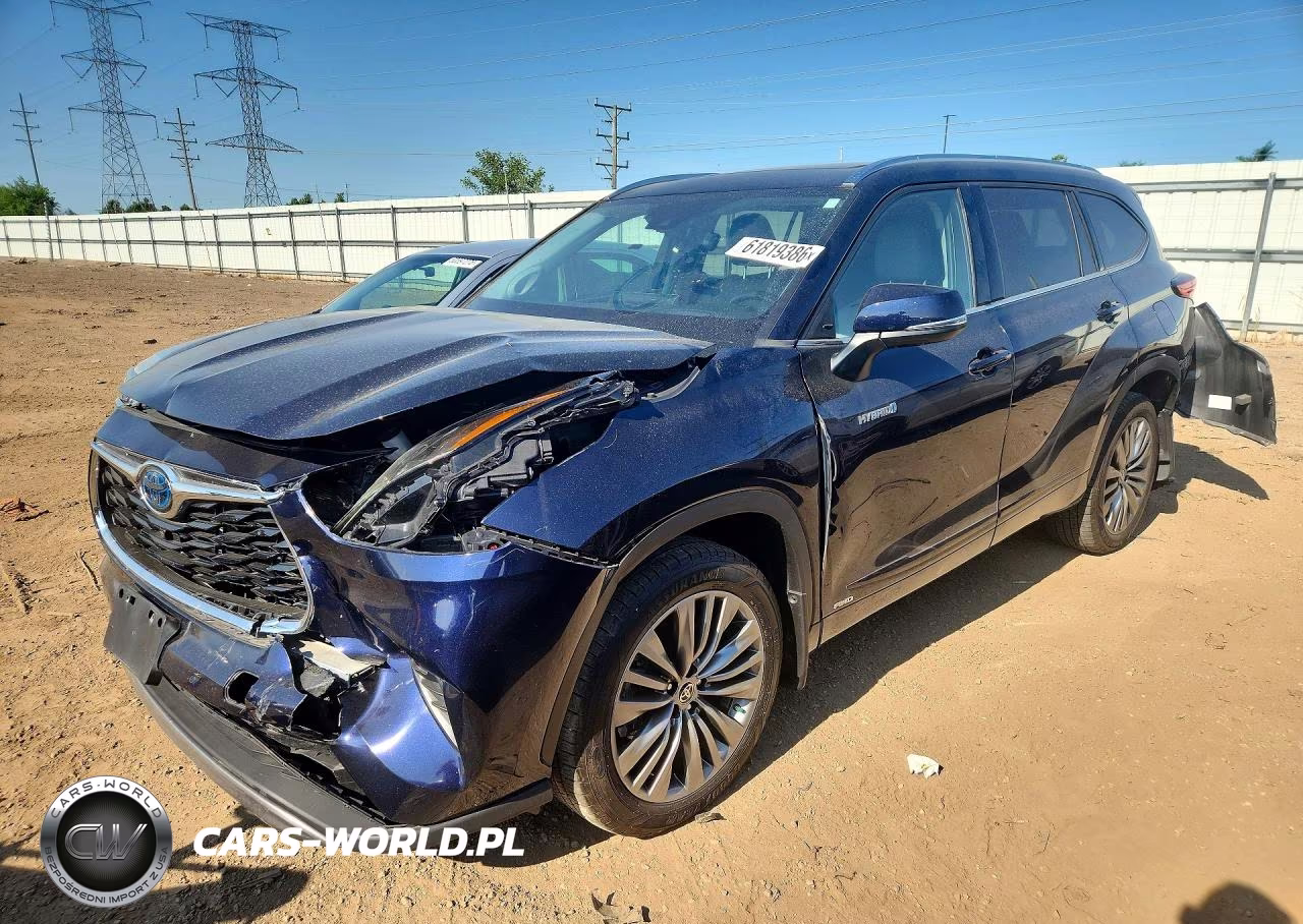 2021 Toyota Highlander Hybrid Platinum
