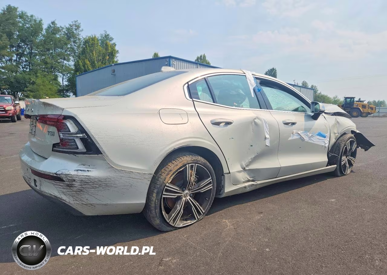2019 Volvo S60 T5 Inscription VIN:7JR102FL2KG016861 - 3