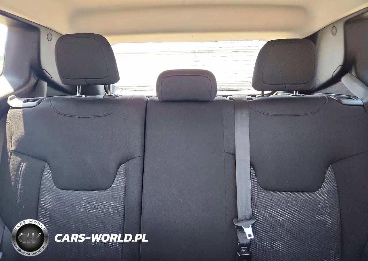 2017 Jeep Renegade Latitude VIN:ZACCJBBB6HPE62623 - 10