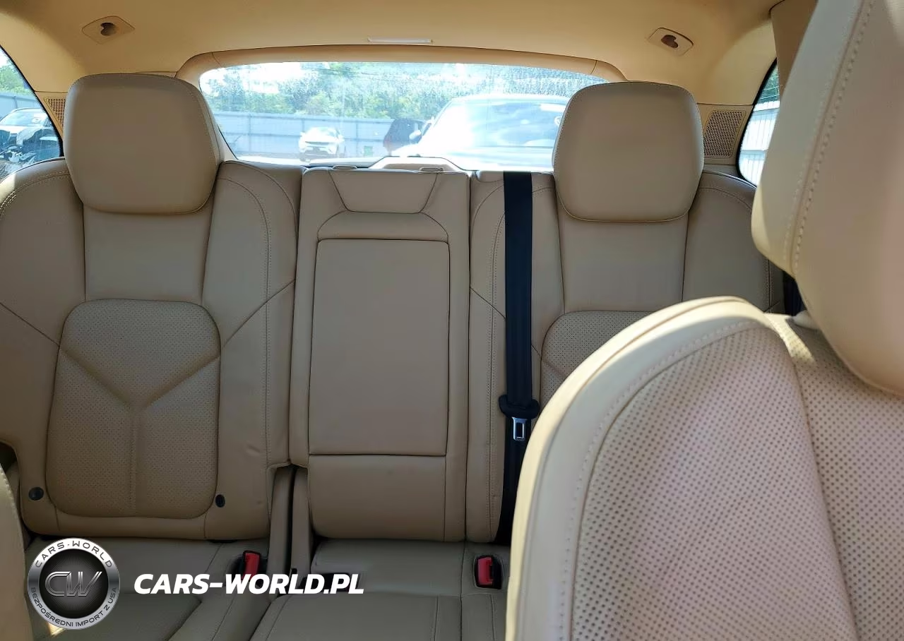 2012 Porsche Cayenne VIN:WP1AA2A25CLA08688 - 10