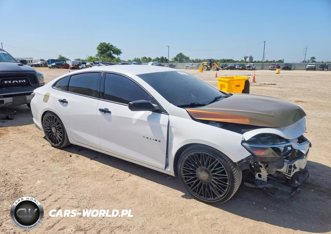 2018 Chevrolet Malibu Ls VIN:1G1ZB5ST5JF181450 - 4