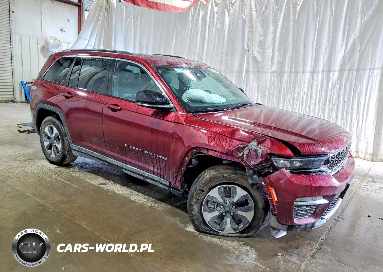 2025 Jeep Grand Cherokee 4Xe VIN:1C4RJYB63S8704234 - 4