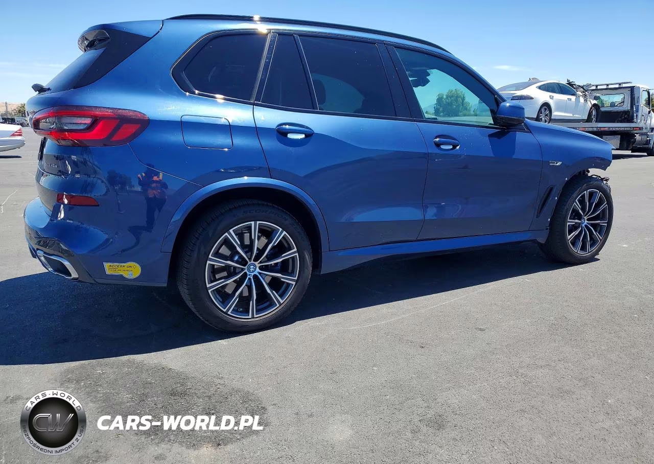 2022 BMW X5 xDrive45E VIN:5UXTA6C02N9M41199 - 3