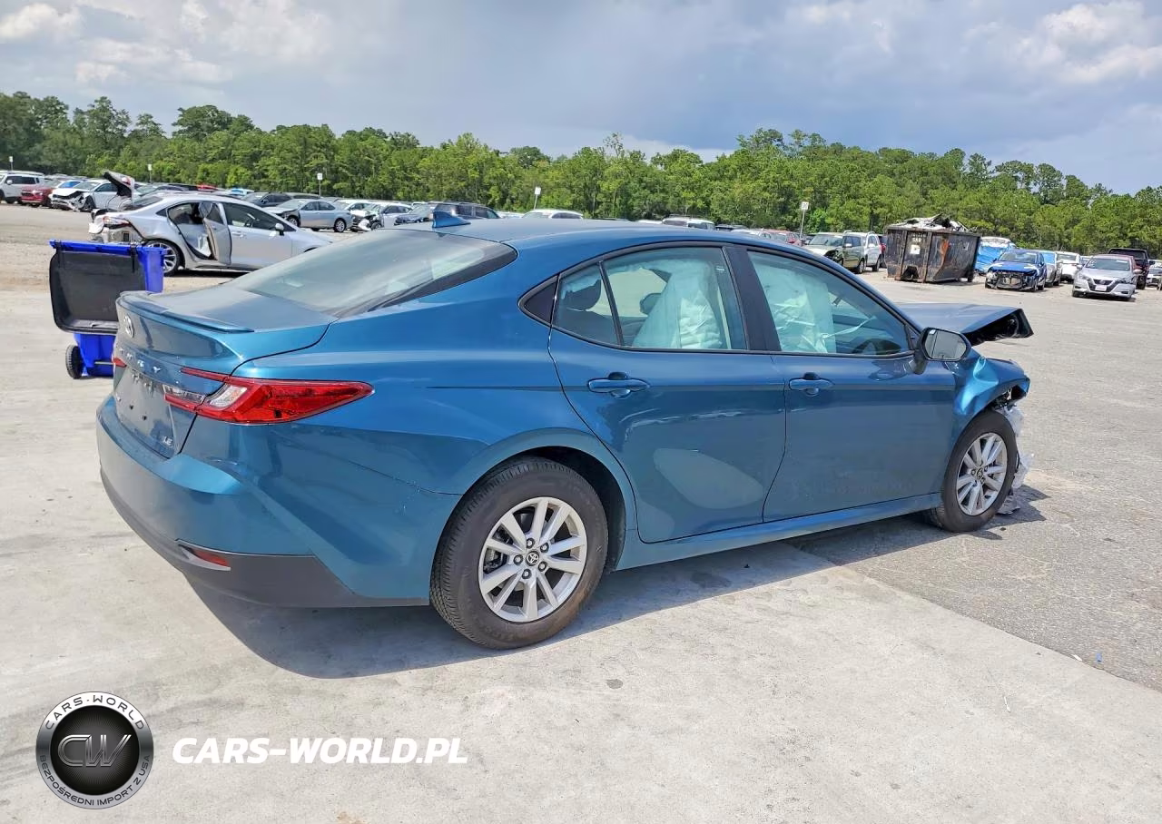 2025 Toyota Camry Le VIN:4T1DAACK3SU177442 - 3