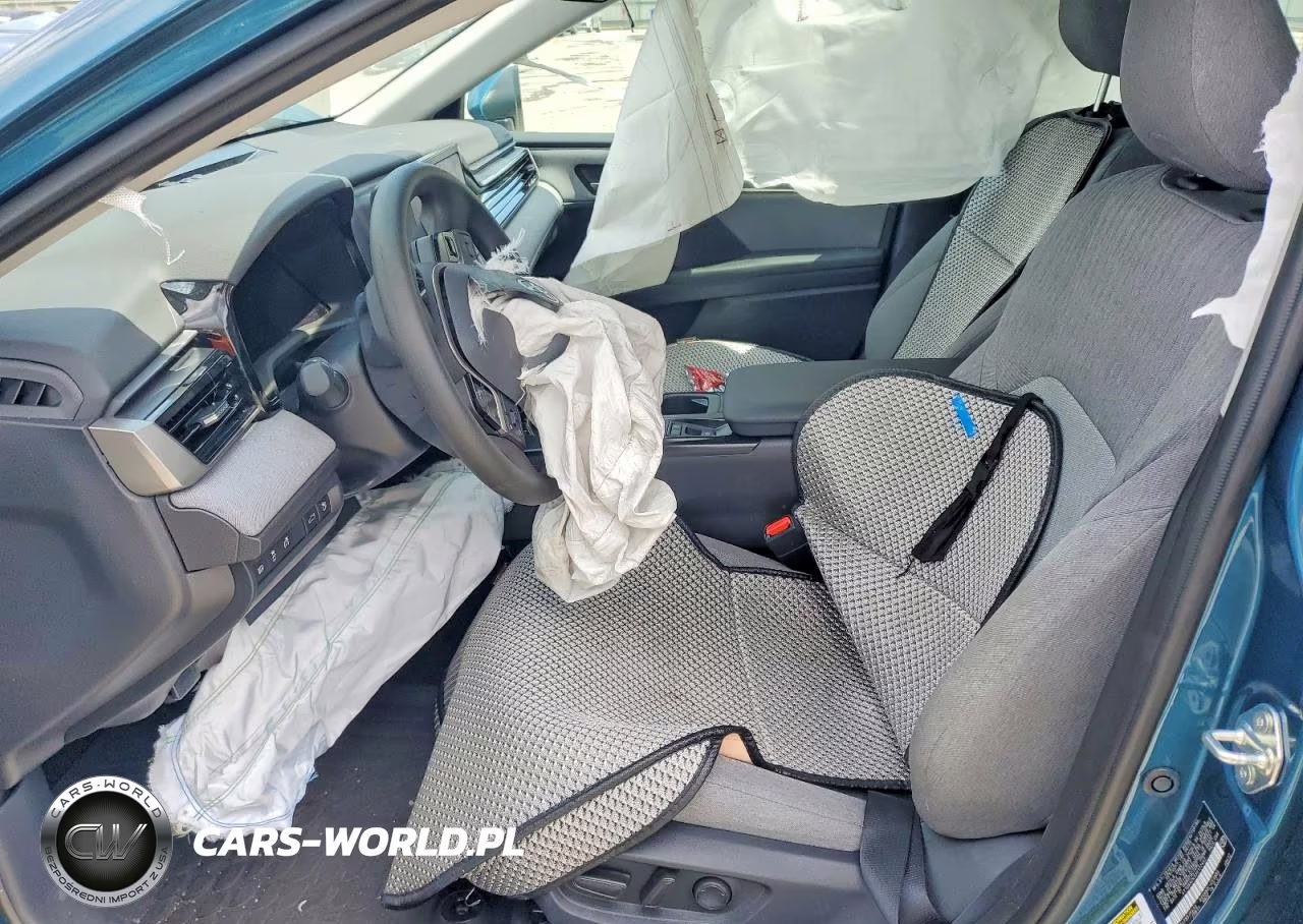 2025 Toyota Camry Le VIN:4T1DAACK3SU177442 - 7