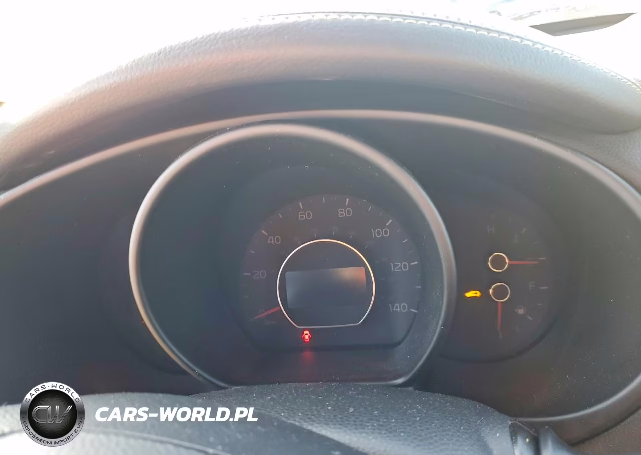 2015 Kia Soul + VIN:KNDJP3A56F7210887 - 9