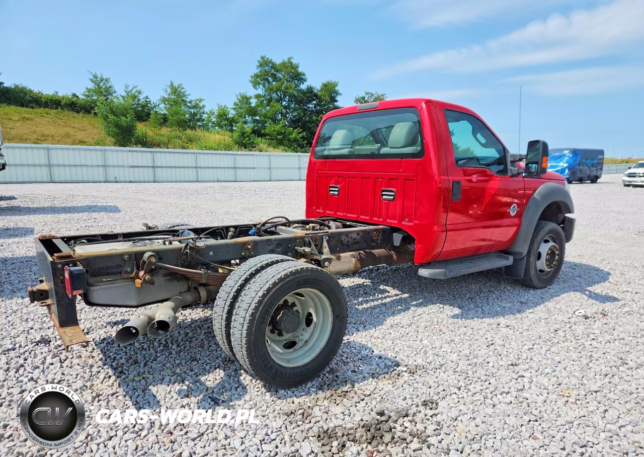 2015 Ford F550 Super Duty VIN:1FDUF5HT2FEC57955 - 3
